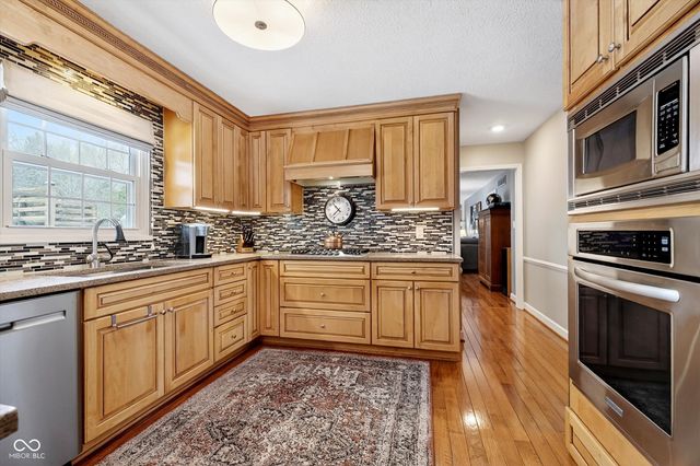 12854 Brookshire Parkway, Carmel, IN 46033