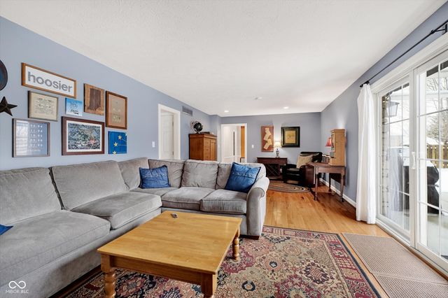 12854 Brookshire Parkway, Carmel, IN 46033