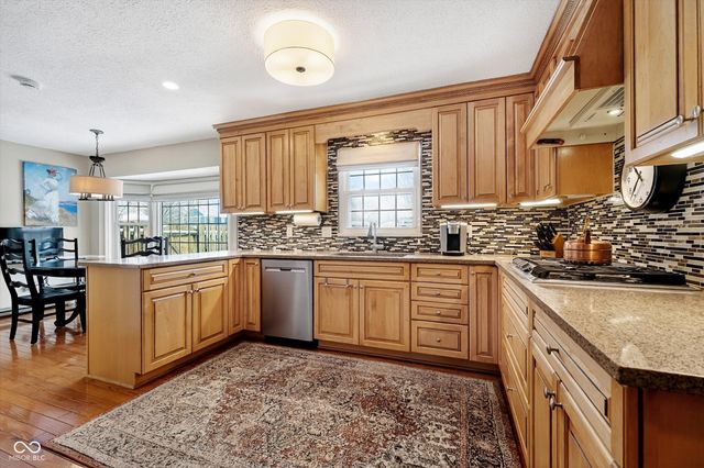 12854 Brookshire Parkway, Carmel, IN 46033