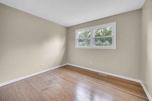 17204 Chicago Avenue, Lansing, IL 60438
