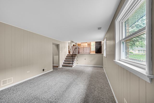 17204 Chicago Avenue, Lansing, IL 60438