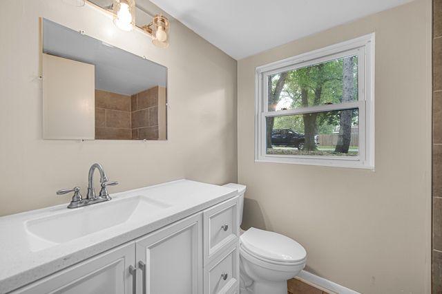 17204 Chicago Avenue, Lansing, IL 60438
