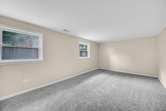 17204 Chicago Avenue, Lansing, IL 60438