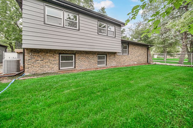 17204 Chicago Avenue, Lansing, IL 60438