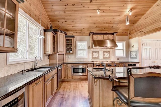 1500 Hampton Hollow Drive, Lawrenceville, GA 30043