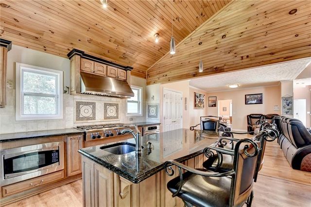 1500 Hampton Hollow Drive, Lawrenceville, GA 30043