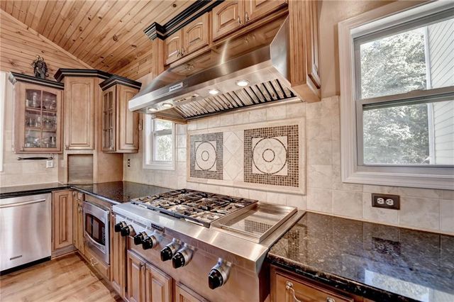 1500 Hampton Hollow Drive, Lawrenceville, GA 30043