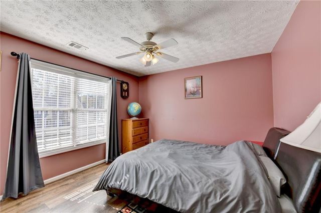 1500 Hampton Hollow Drive, Lawrenceville, GA 30043