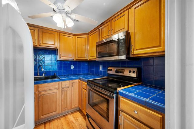 1001 77TH AVENUE N 308, St Petersburg, FL 33702