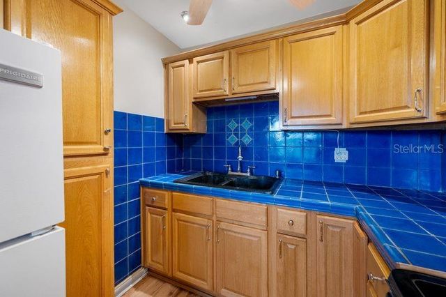 1001 77TH AVENUE N 308, St Petersburg, FL 33702