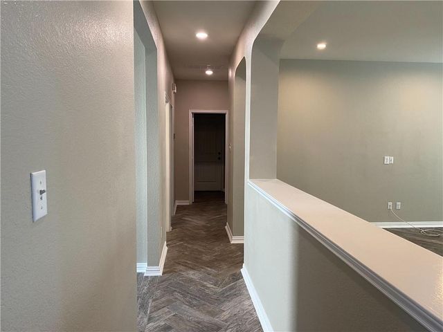 712 Estes PARK, Taylor, TX 76574