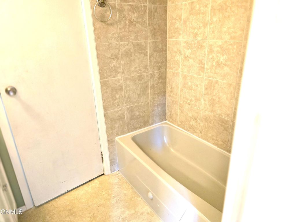 310 Buckingham Place, Bismarck, ND 58504 photo 26