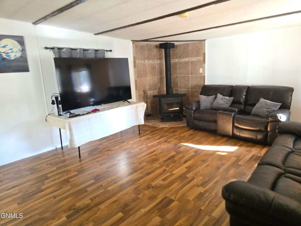 310 Buckingham Place, Bismarck, ND 58504 photo 6