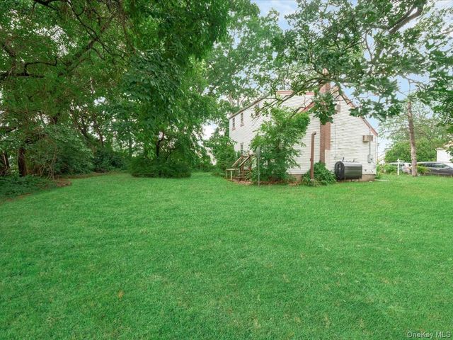 130 Lemon Street, Central Islip, NY 11722