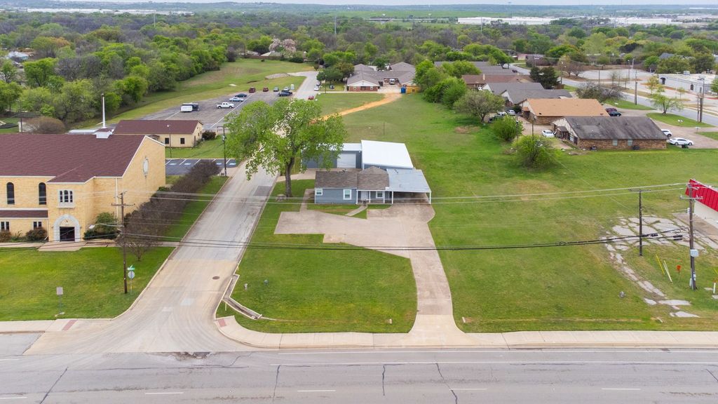 6826 BAKER Boulevard, Richland Hills, TX 76118