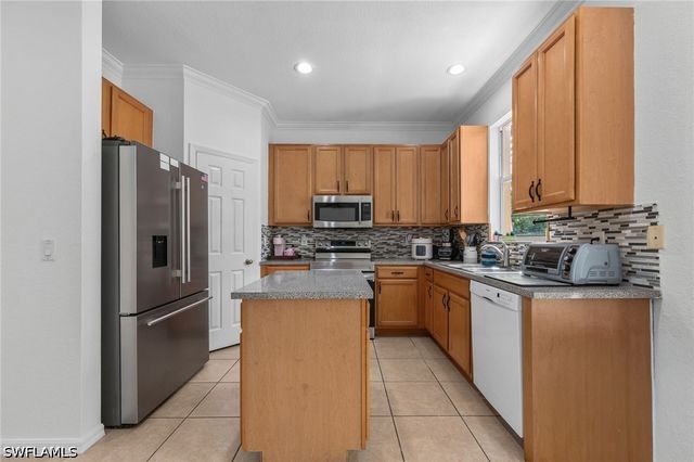 8192 New Jersey BLVD, Fort Myers, FL 33967