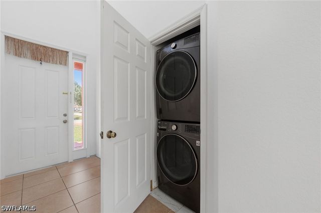 8192 New Jersey BLVD, Fort Myers, FL 33967