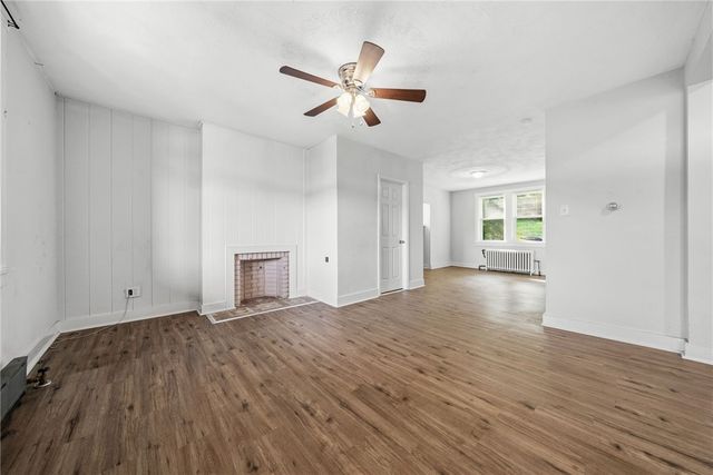 27 W Bellecrest Ave, Brentwood, PA 15227