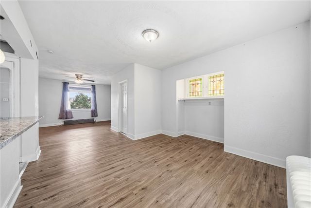 27 W Bellecrest Ave, Brentwood, PA 15227