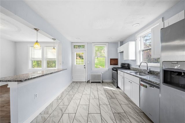 27 W Bellecrest Ave, Brentwood, PA 15227