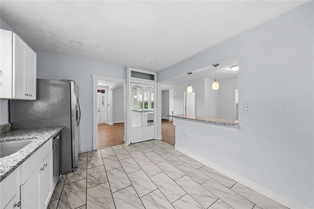 27 W Bellecrest Ave, Brentwood, PA 15227