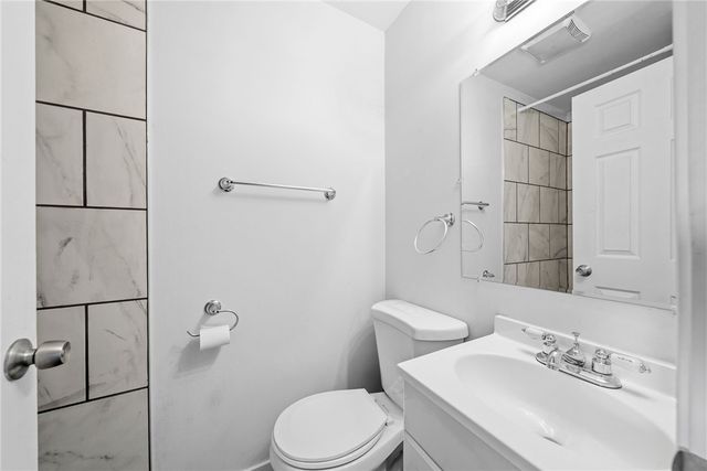 27 W Bellecrest Ave, Brentwood, PA 15227