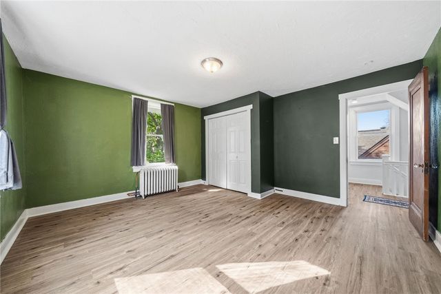 27 W Bellecrest Ave, Brentwood, PA 15227