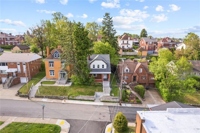 27 W Bellecrest Ave, Brentwood, PA 15227
