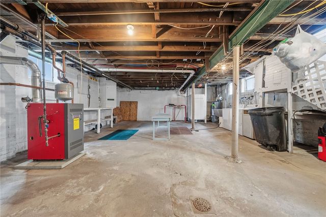 27 W Bellecrest Ave, Brentwood, PA 15227
