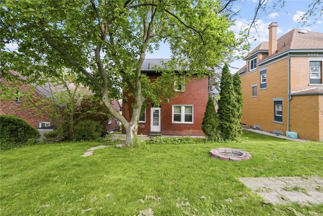 27 W Bellecrest Ave, Brentwood, PA 15227