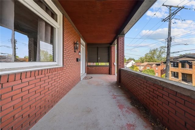 27 W Bellecrest Ave, Brentwood, PA 15227
