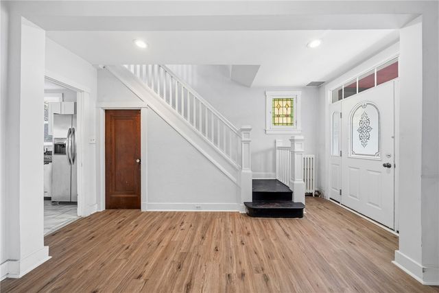27 W Bellecrest Ave, Brentwood, PA 15227