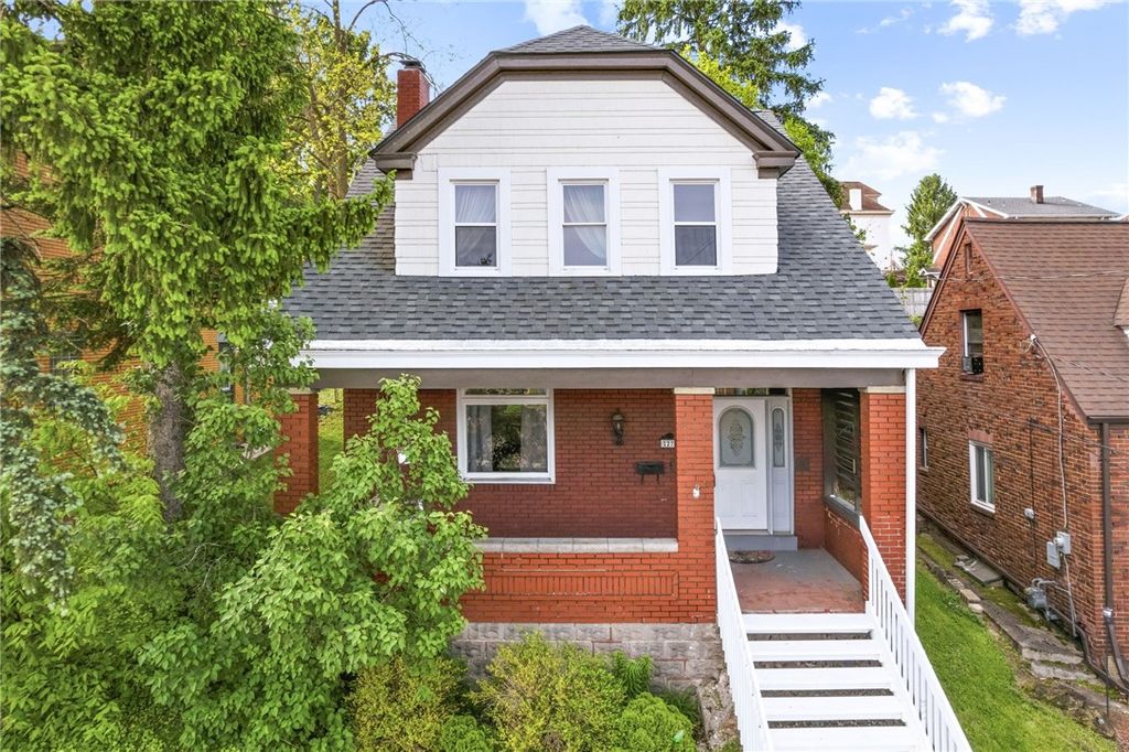 27 W Bellecrest Ave, Brentwood, PA 15227