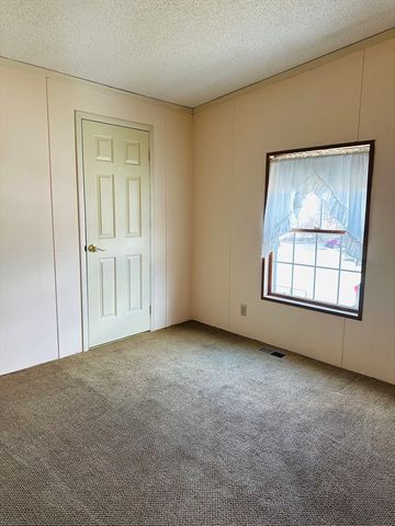 47 Washington Street 54, Auburn, MA 01501