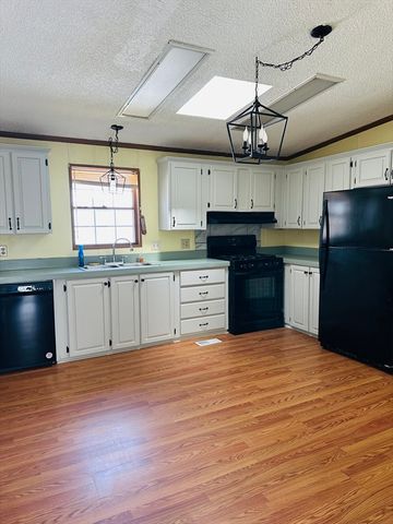 47 Washington Street 54, Auburn, MA 01501