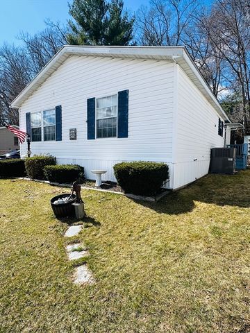 47 Washington Street 54, Auburn, MA 01501