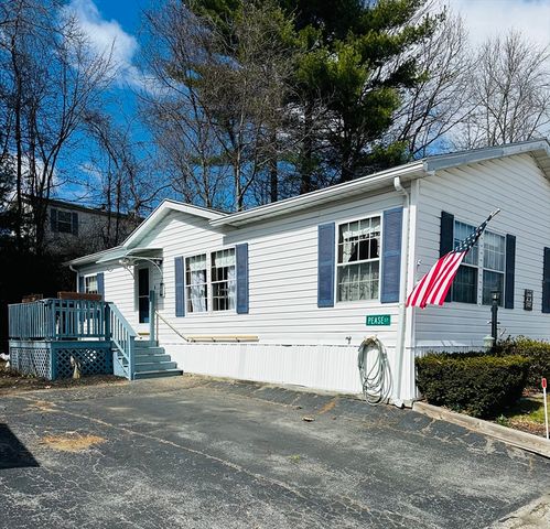 47 Washington Street 54, Auburn, MA 01501