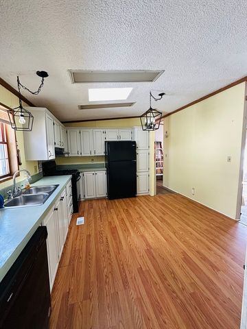 47 Washington Street 54, Auburn, MA 01501