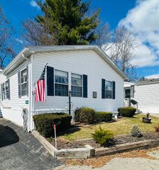 47 Washington Street 54, Auburn, MA 01501