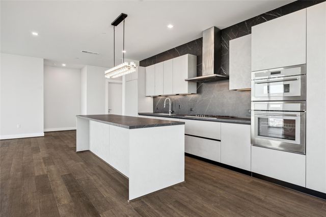 1711 Allen Parkway 2401, Houston, TX 77019