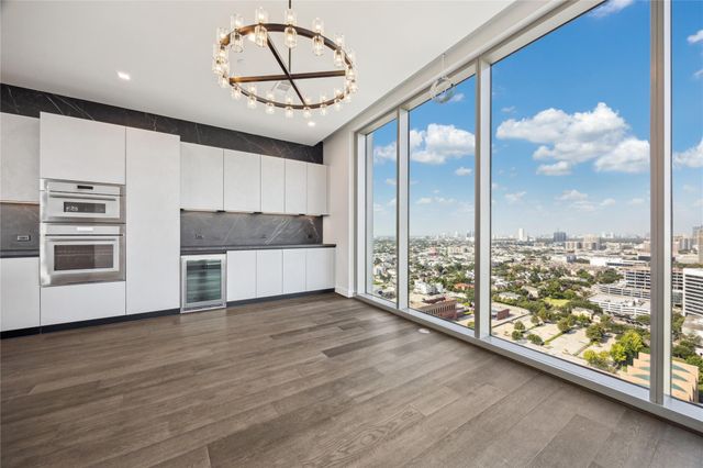 1711 Allen Parkway 2401, Houston, TX 77019
