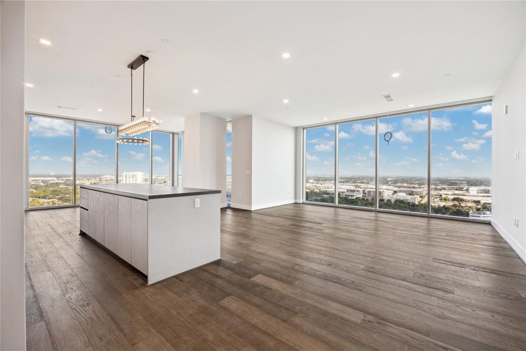 1711 Allen Parkway 2401, Houston, TX 77019