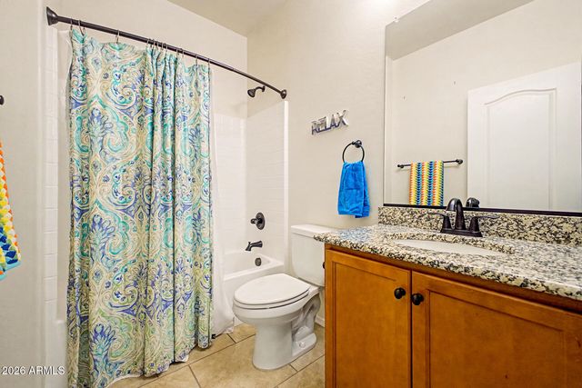 8231 S 70TH Drive, Laveen, AZ 85339