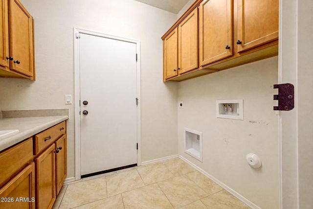 8231 S 70TH Drive, Laveen, AZ 85339