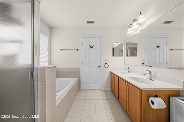 818 Boeing Street NE, Palm Bay, FL 32907