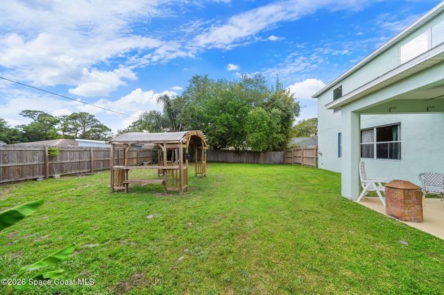 818 Boeing Street NE, Palm Bay, FL 32907
