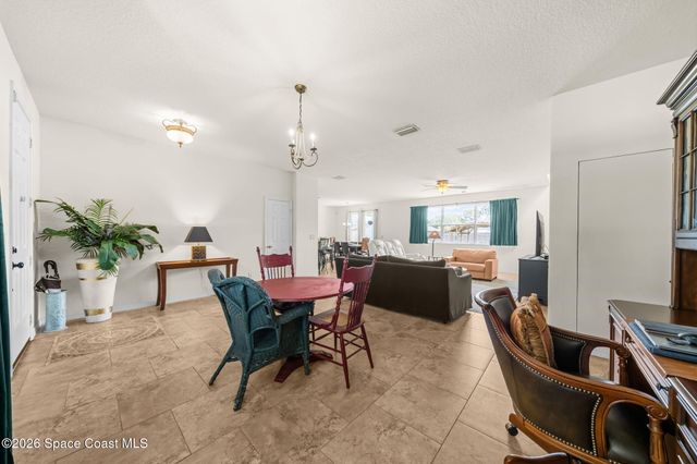 818 Boeing Street NE, Palm Bay, FL 32907