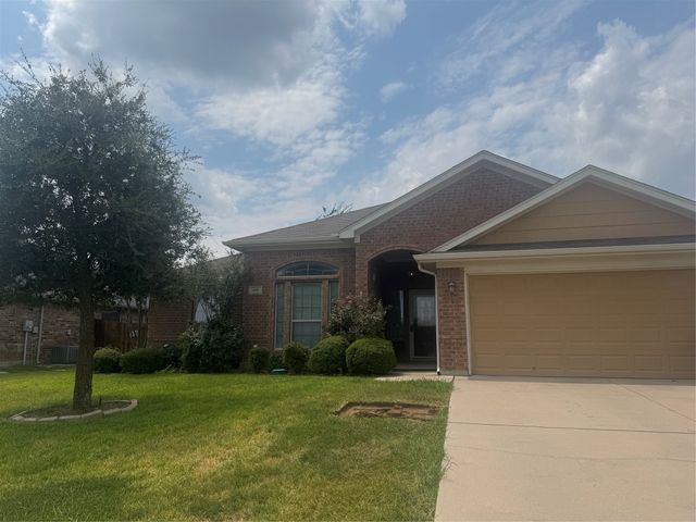 608 W Sheila Circle, Joshua, TX 76058