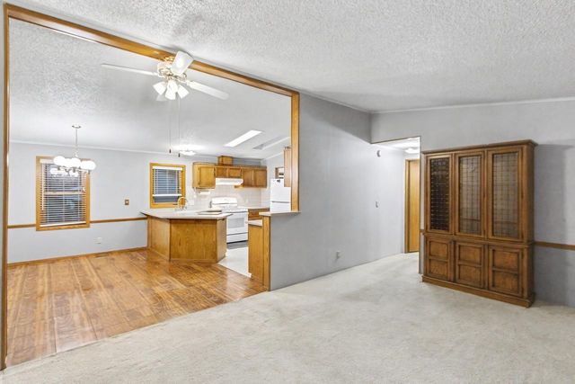 N4938 County Road J, Oxford, WI 53952