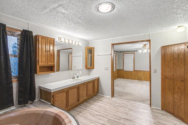 N4938 County Road J, Oxford, WI 53952